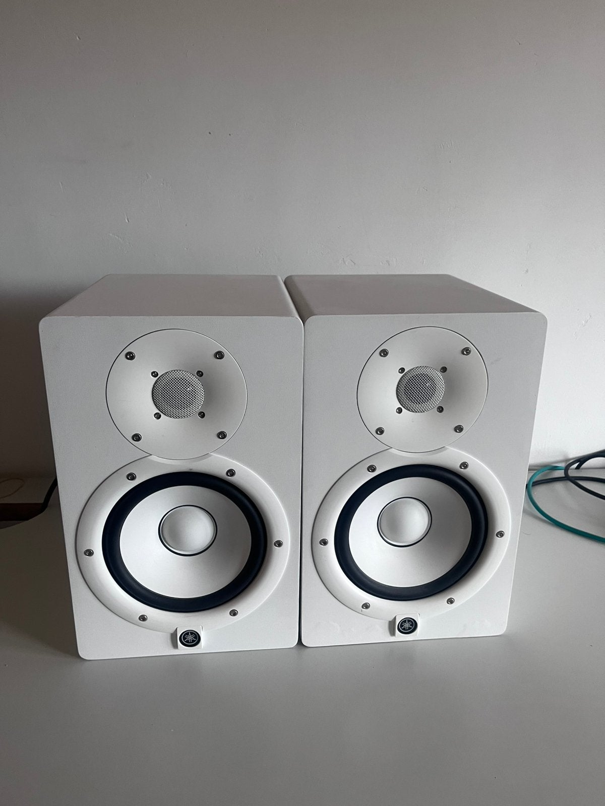 Paire d'enceintes de monitoring Yamaha HS7 White –Bon État, Ophalen, Zo goed als nieuw, Yamaha