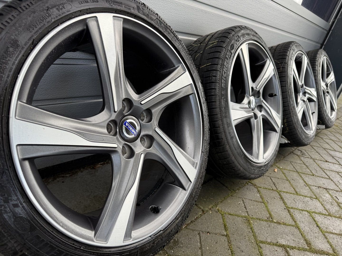Orig. 18 inch Volvo V60 Hybrid V40 S60 Ixion velgen banden, Pneus et Jantes, Véhicule de tourisme, -, 18 pouces