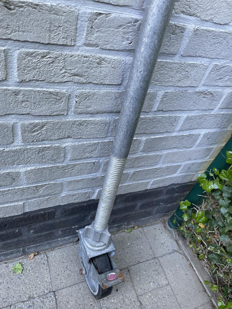 steigerwielen voor rolsteiger, Bricolage & Construction, Enlèvement, Comme neuf, Échafaudage fixe ou roulant