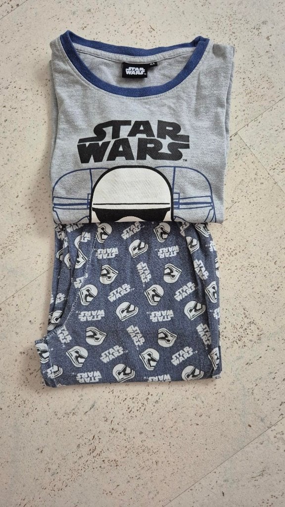 pyjama star wars, Kinderen en Baby's, Kinderkleding | Maat 116, Nacht- of Onderkleding, Gebruikt, Ophalen of Verzenden, Jongen