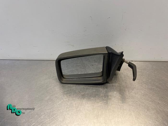 Rétroviseur extérieur gauche d'un Opel Kadett (Kadett E 84, -, Opel, 3 mois de garantie, Utilisé