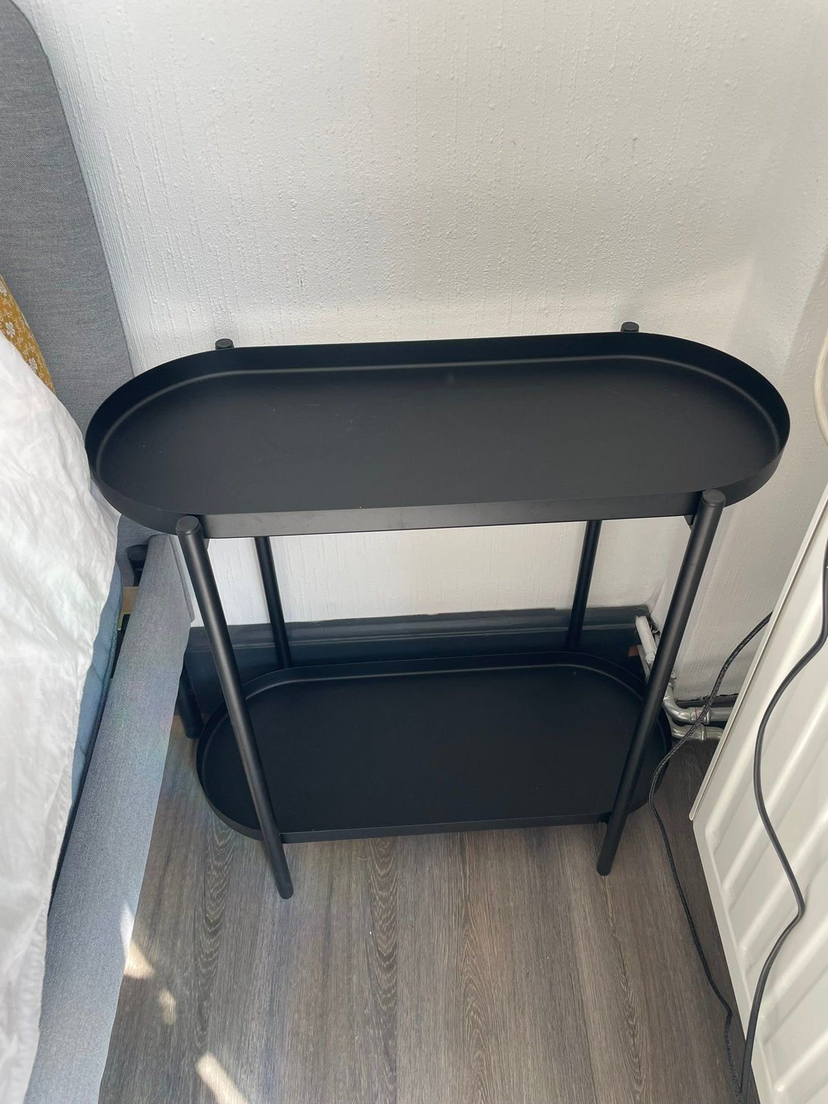 Table chevet - piédestal OLIVBLAD IKEA noir, Enlèvement, Comme neuf