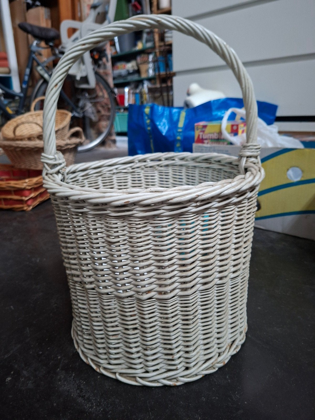 Grand panier en osier, Enlèvement, Panier