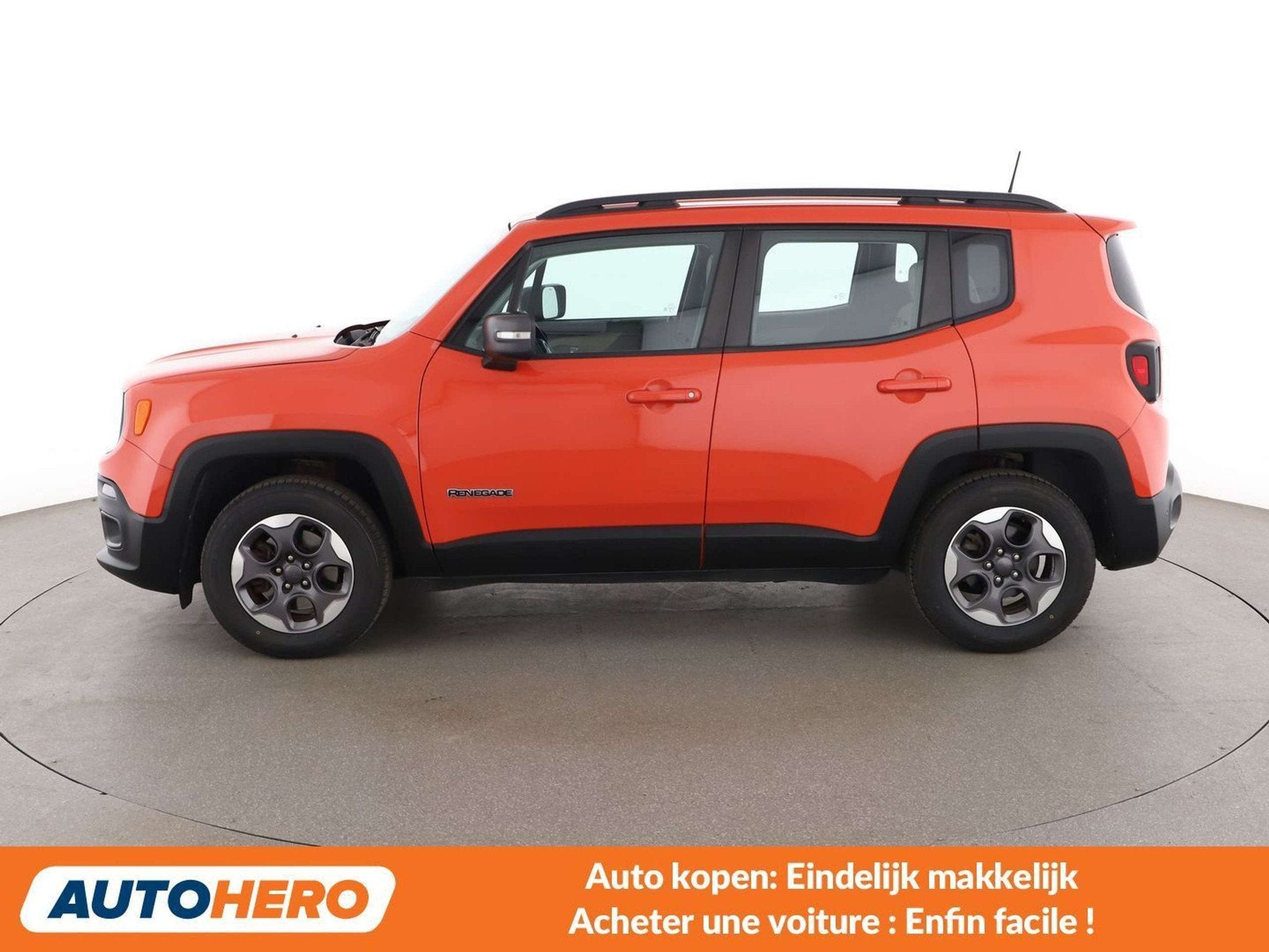Jeep Renegade 1.6 Longitude FWD, Autos, Jeep, 1385 kg, Achat, Boîte manuelle, Noir