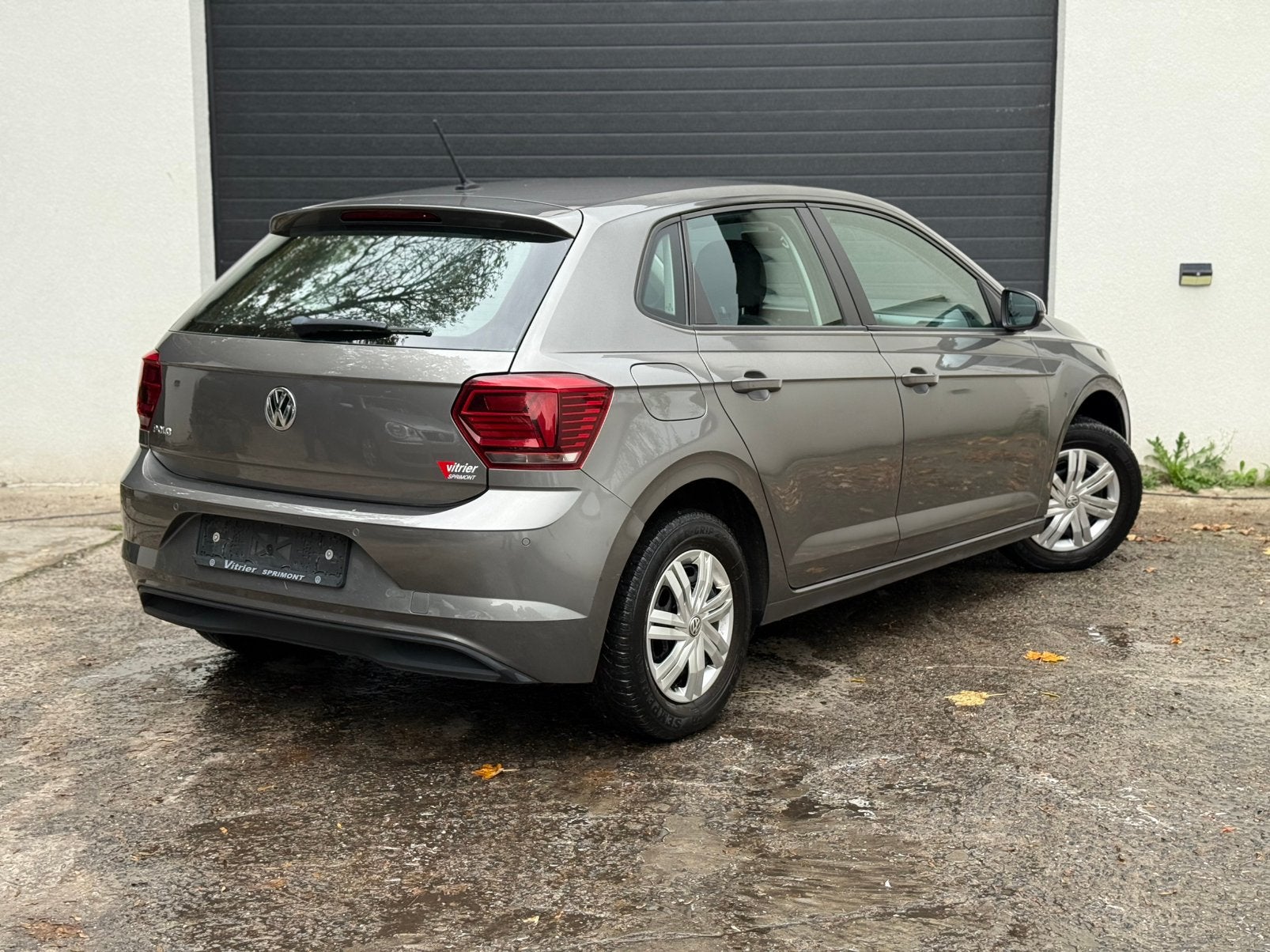 VOLKSWAGEN POLO 1.0 TRENDLINE — 2017 — 75 PK BENZINE EURO 6, Stof, Euro 6, Bedrijf, Handgeschakeld