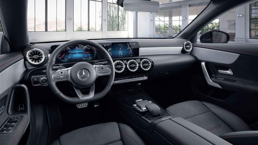 Mercedes-Benz CLA-Klasse 250 e Shooting Brake AMG Line | Nig, Auto's, Stof, Gebruikt, Zwart, 4 cilinders