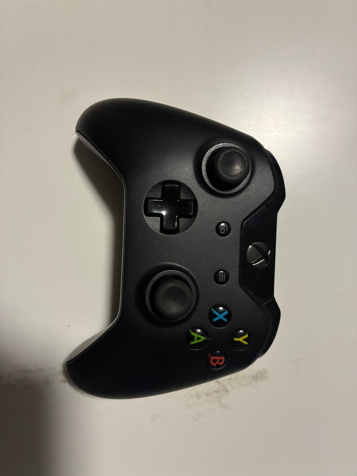 Xbox One Controller - Zwart, Draadloos, Games en Spelcomputers, Ophalen of Verzenden, Zo goed als nieuw, Xbox One, Controller