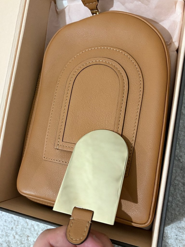 Pochette Delvaux, Bijoux, Sacs & Beauté, Enlèvement ou Envoi, Comme neuf, Beige, Autres types