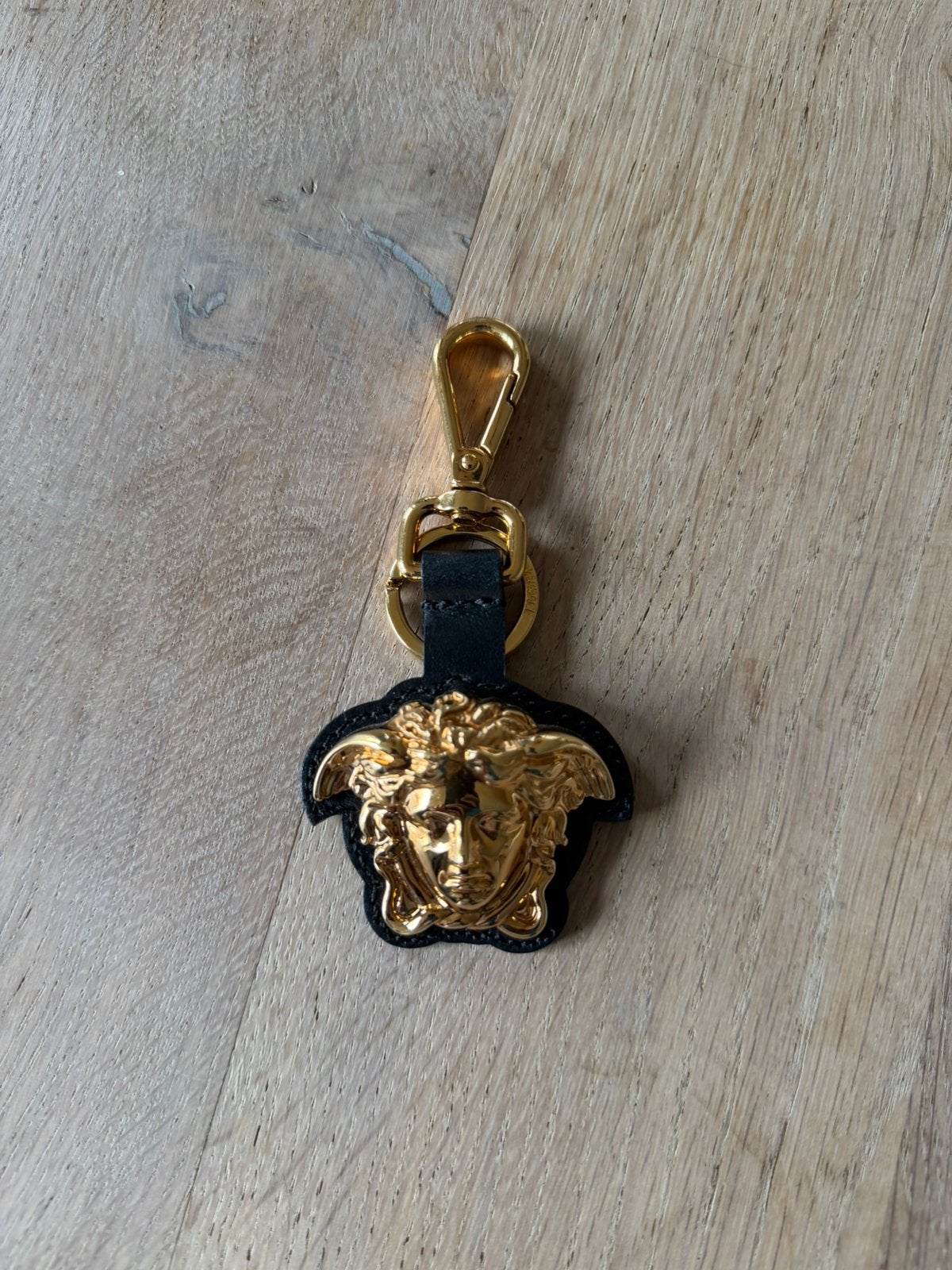 Versace medusa sleutelhanger, Ophalen, Zo goed als nieuw