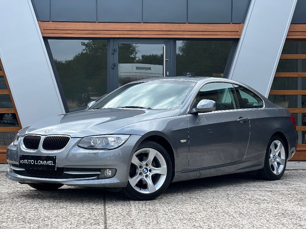 BMW E92 320i Coupé / 44000KM/ GARANTIE, Autos, Achat, Entreprise, Boîte manuelle, Noir