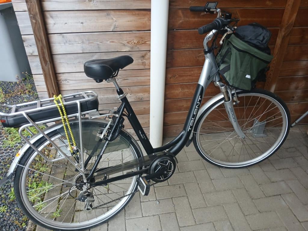 Elektrische fiets zo goed als nieuw, Ophalen