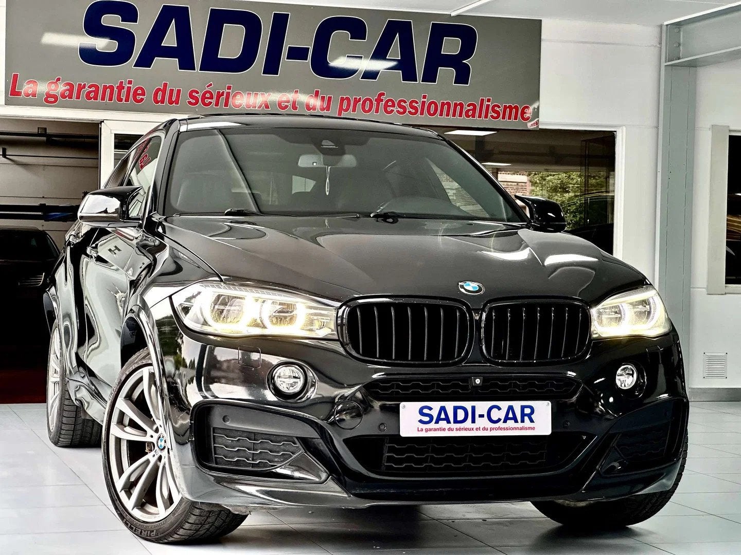 BMW X6 3.0 dAS 258cv xDrive30 - M PERFORMANCE EDITION, Autos, BMW, Cuir, Phares entièrement LED, Euro 6, Entreprise