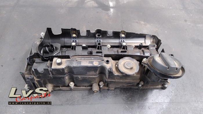 Couvercle soupapes d'un BMW 3-Serie, -, 3 mois de garantie, Utilisé, -