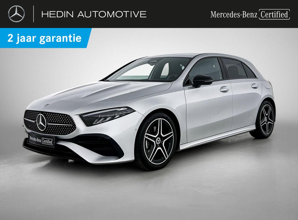 Mercedes-Benz A-klasse 180 Hatchback AMG Line | Verwarmde Ze, Auto's, Mercedes-Benz, Stof, Gebruikt, 4 cilinders, 136 pk