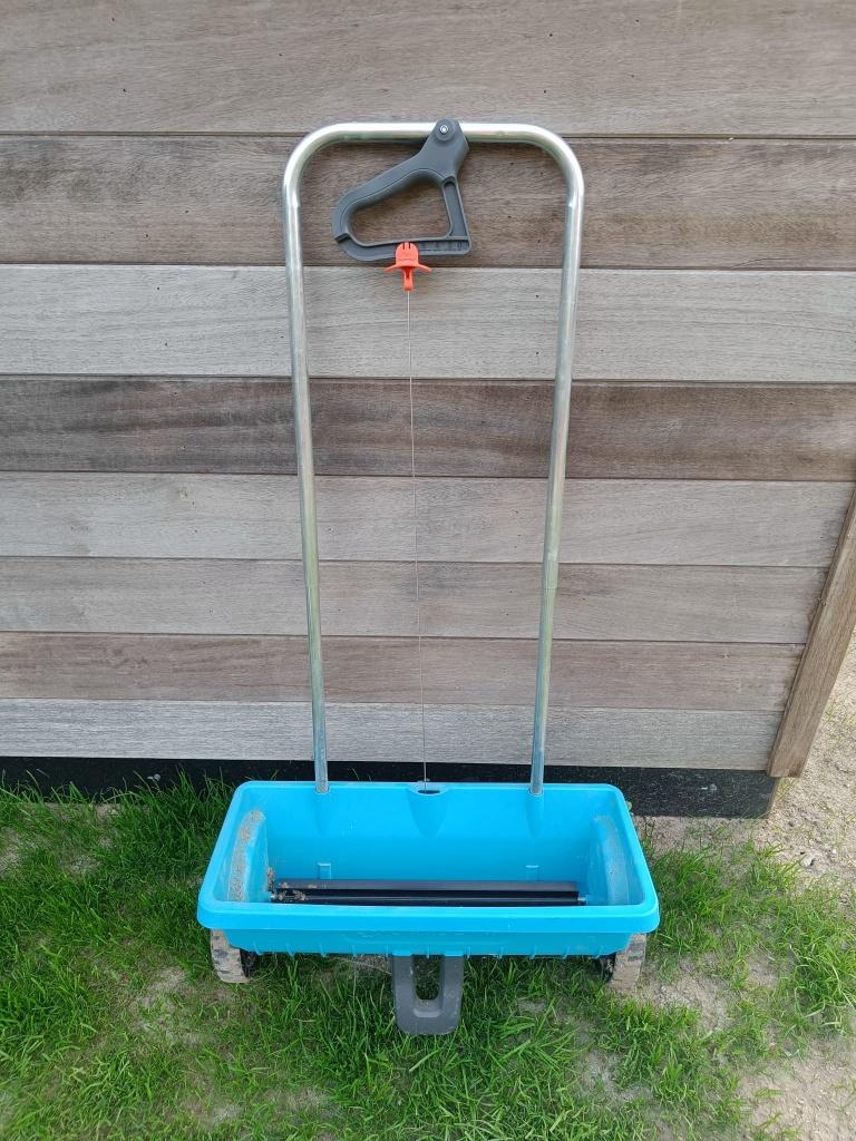 Gardena Strooiwagen, Tuin en Terras, Hand-tuingereedschap, Ophalen, Zo goed als nieuw, Overige soorten, Gardena GH 2000.