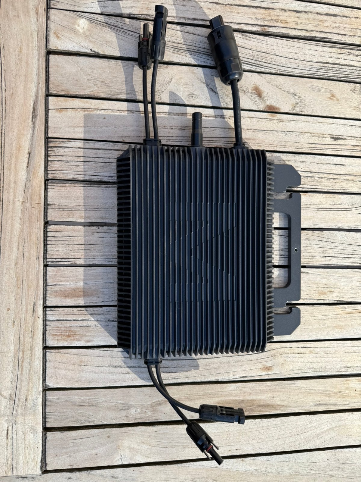 Marstek 800W Micro Omvormer, Doe-het-zelf en Bouw, Zonnepanelen en Toebehoren, Ophalen, Zo goed als nieuw