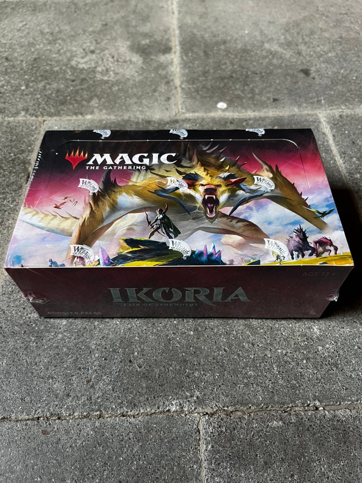 MTG - Ikoria booster box, Enlèvement ou Envoi, Neuf, Booster box
