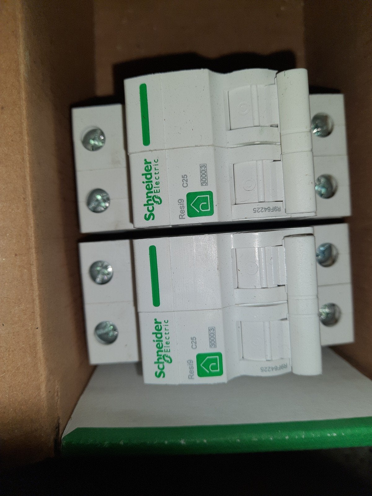contacteurs automatiques Schneider, diff et transformateur, Bricolage & Construction, Enlèvement ou Envoi, Neuf, Interrupteur différentiel