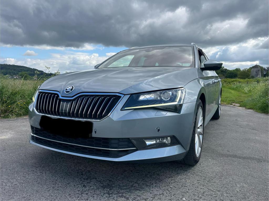 Skoda superb, Autos, Skoda, Particulier, Superb, Caméra de recul, Enlèvement