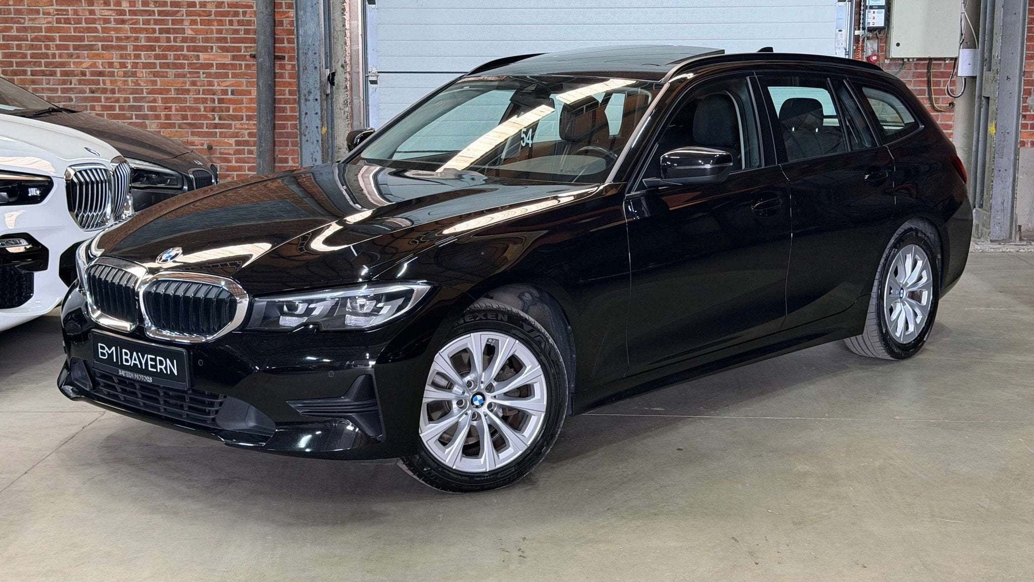 BMW 318 dA Automaat Garantie EURO 6d, Automaat, 4 cilinders, Zwart, 5 deurs