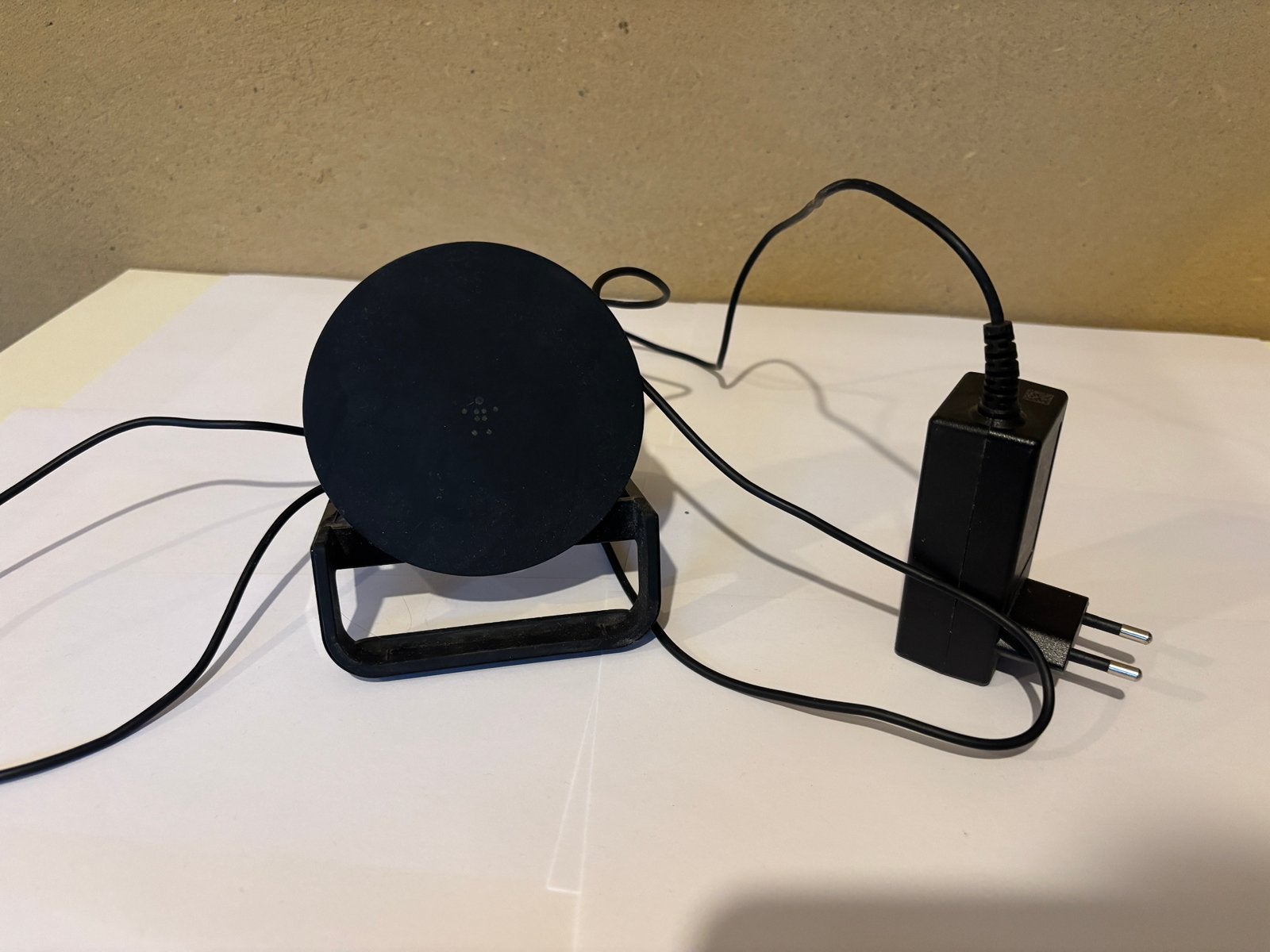 Belkin 7.5 watt draadloze lader, Ophalen, Zo goed als nieuw, Belkin, Draadloze oplader