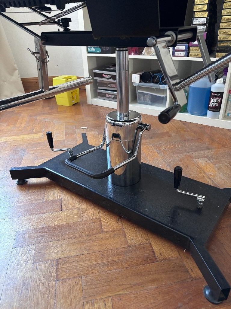 Chaise tatouage comme neuf TATSOUL USA (prix: 2099$ !!), Enlèvement