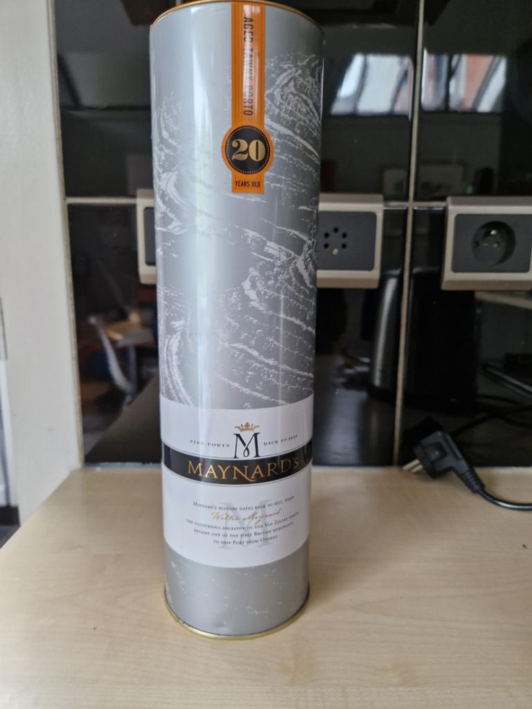 Porto, 20 ans, Maynard's, Collections, Enlèvement