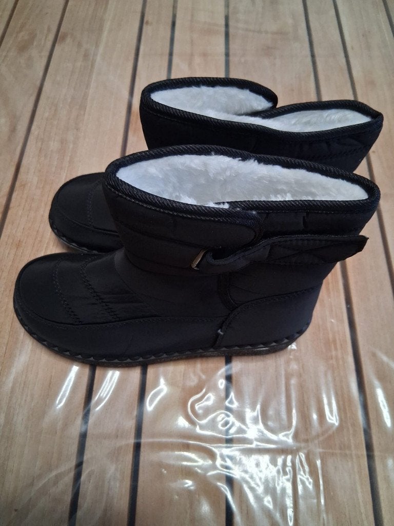 Zwarte gevoerde snowboots met klittenbandsluiting, Zwart, Nieuw, Ophalen of Verzenden, Onbekend