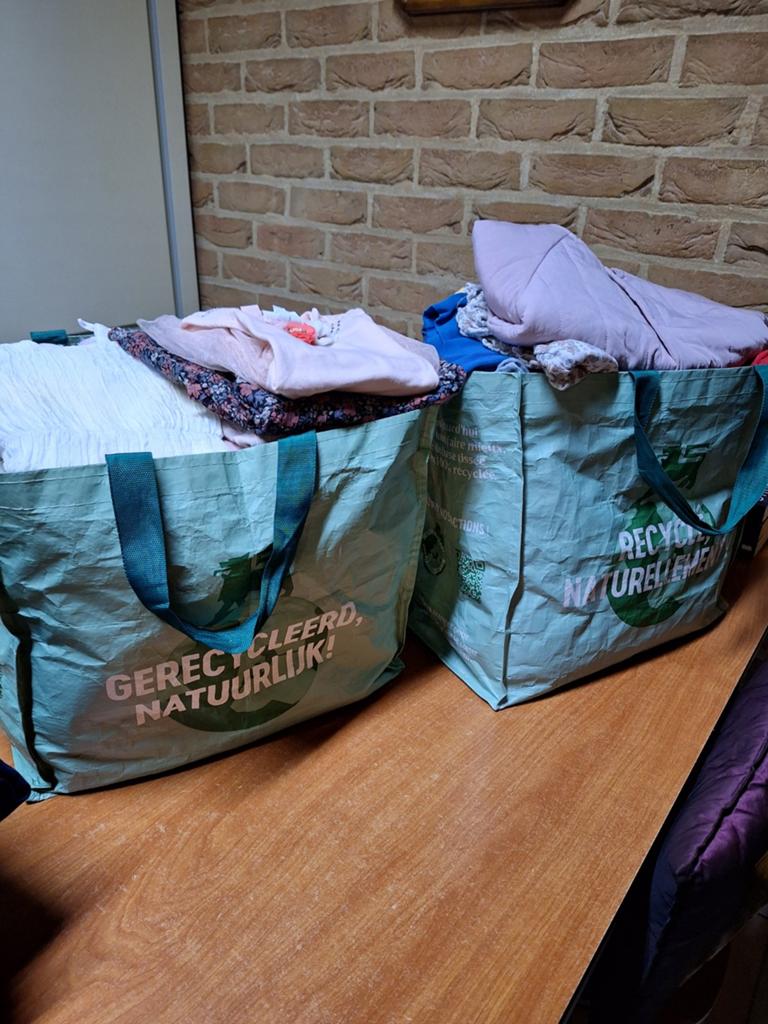 Mooi pakket meisjeskleding maatje 86, 108 stuks. Afhalen, Kinderen en Baby's, Ophalen