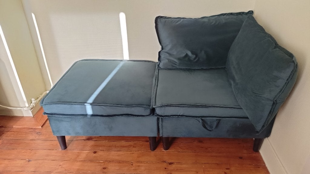 Groene zetel bestaand uit 2 stukken + 2 kussens, Ophalen, Minder dan 75 cm, Tweepersoons, Zo goed als nieuw