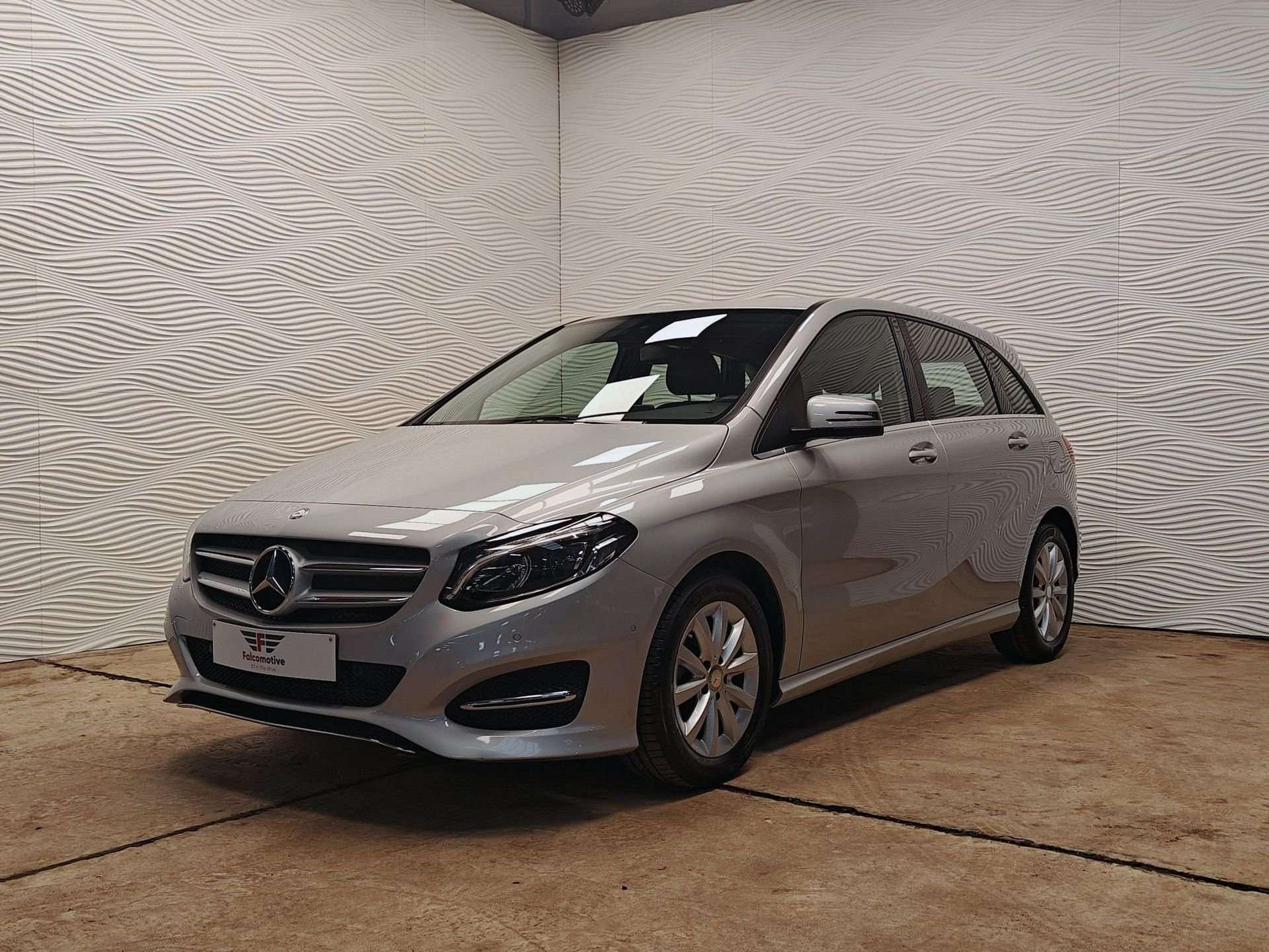 Mercedes-Benz B-Klasse 1.6i*AUT*NAVI*SENSOREN*LED*32.589 km!, Auto's, https://public.car-pass.be/vhr/37c012fb-ec20-4ece-a713-d25559845611