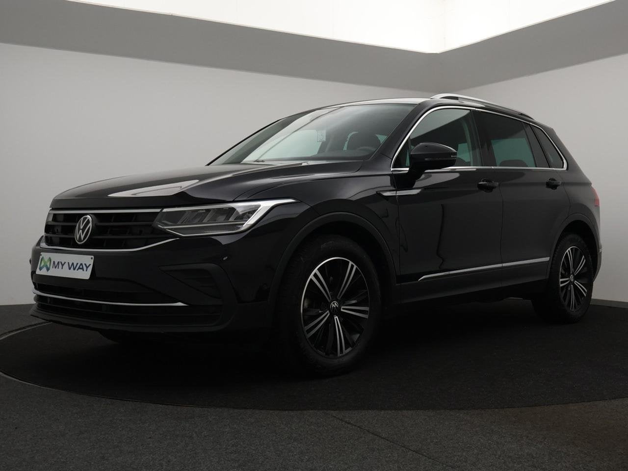 Volkswagen Tiguan VOLKSWAGEN Tiguan 1.5TSI Life 150PK *AUTOM, Auto's, Automaat, https://public.car-pass.be/vhr/4455f35c-178a-4244-8efb-701c30f741d7