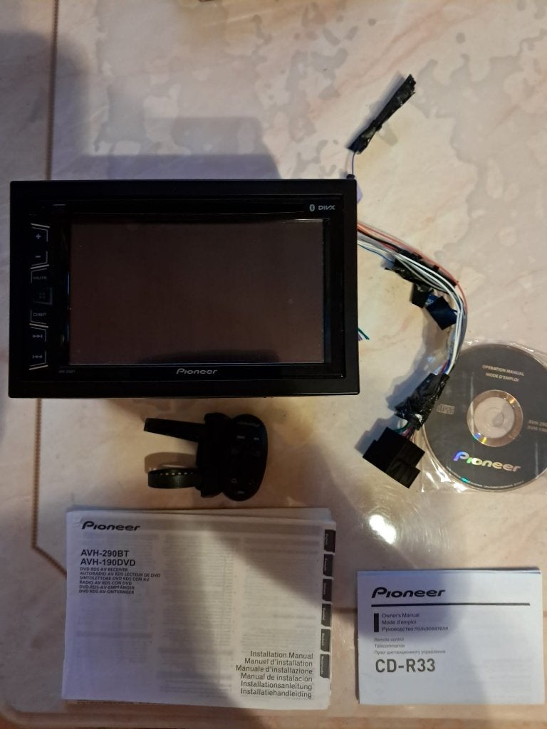 Pioneer multimedia autoradio BT 290 BT DVD - RDS +remote, Enlèvement, Comme neuf