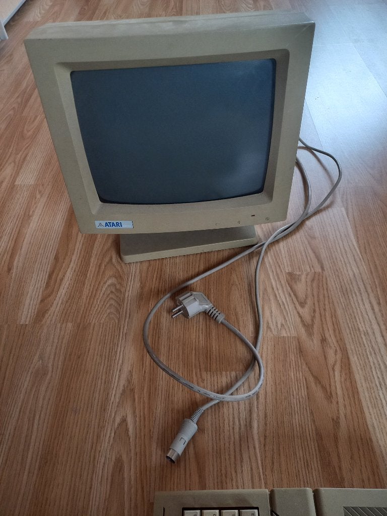 ordinateur Attari 1040ST, Enlèvement, ATARI 1040STF