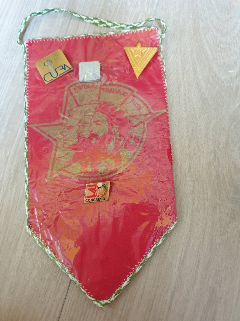 Wimpel en pins van Cuba, Diversen, Vlaggen en Wimpels, Ophalen of Verzenden