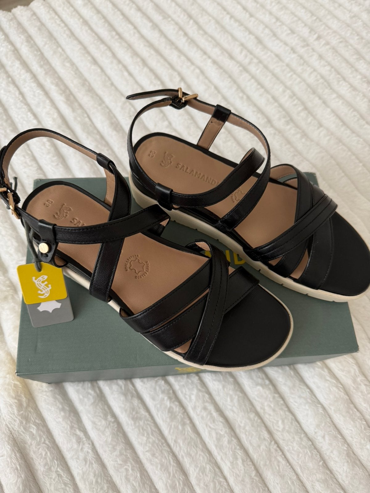 Sandales Salamander neuf cuir taille 38, Enlèvement ou Envoi, Comme neuf