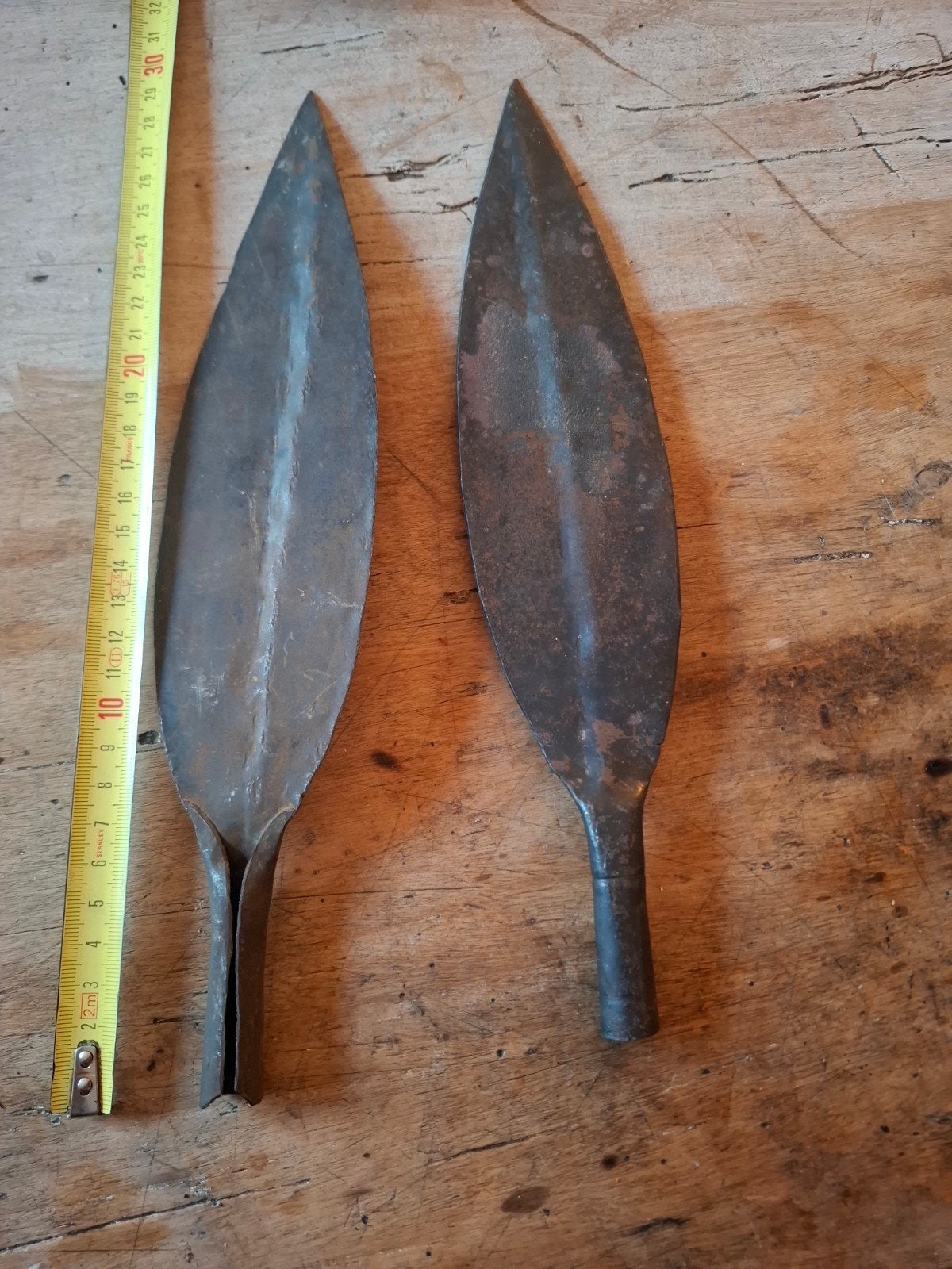 2 ijzeren speerpunten, Ophalen of Verzenden