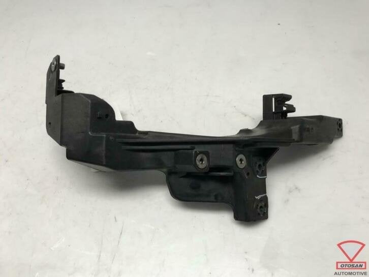 hyundai i30 2014 support de phare droit 64166 a6000, Heolleung-ro 12
06797  Seoul, Info@hyundai.com, Utilisé, Hyundai