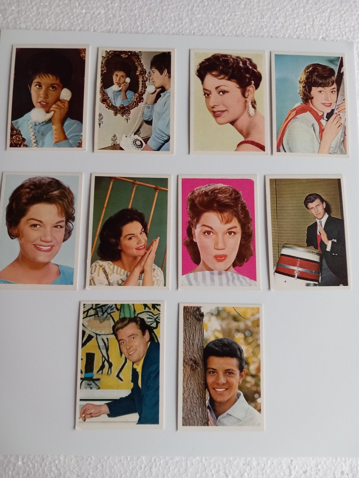 10 KAARTEN .ZANGER EN ZANGERES UIT DE JAREN 60, Ophalen of Verzenden