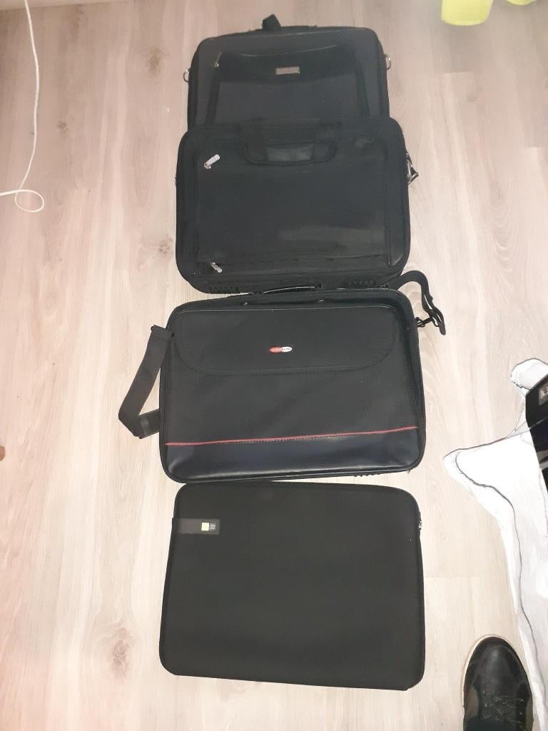 laptop tassen en een sleeve, Ophalen, 17 inch of meer, Zo goed als nieuw