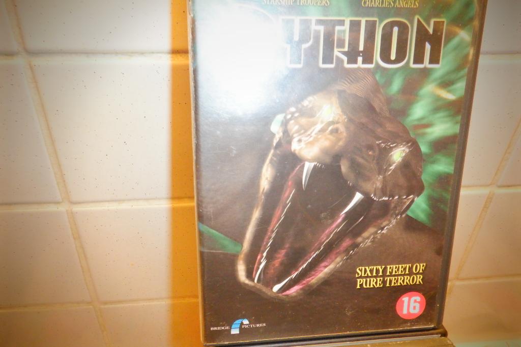 DVD Python., Vanaf 16 jaar, Ophalen of Verzenden, Zo goed als nieuw, Monsters