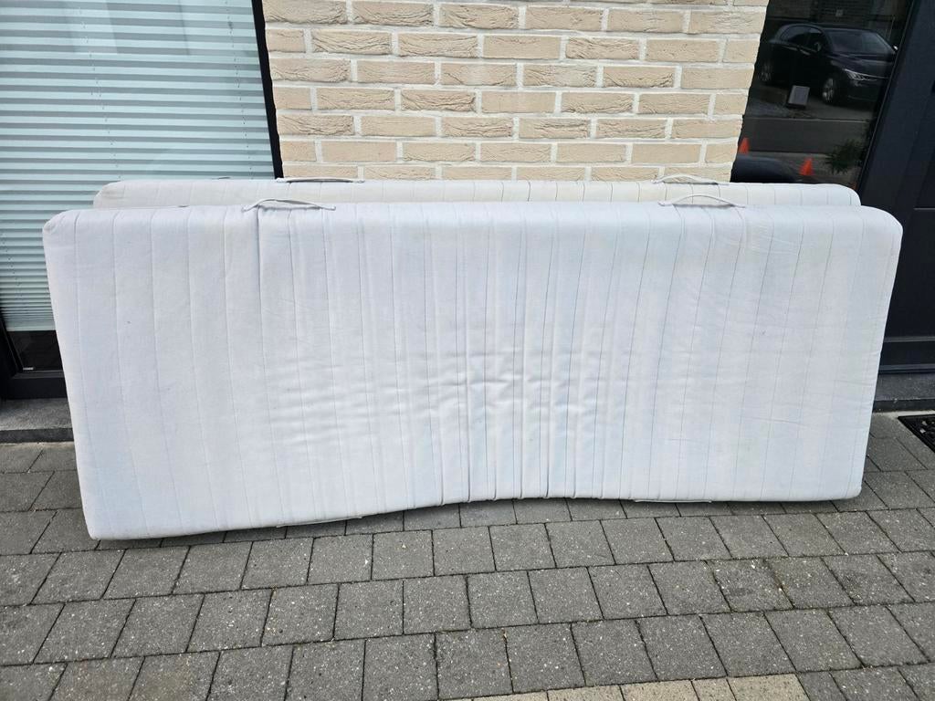 Gratis matrassen, Ophalen
