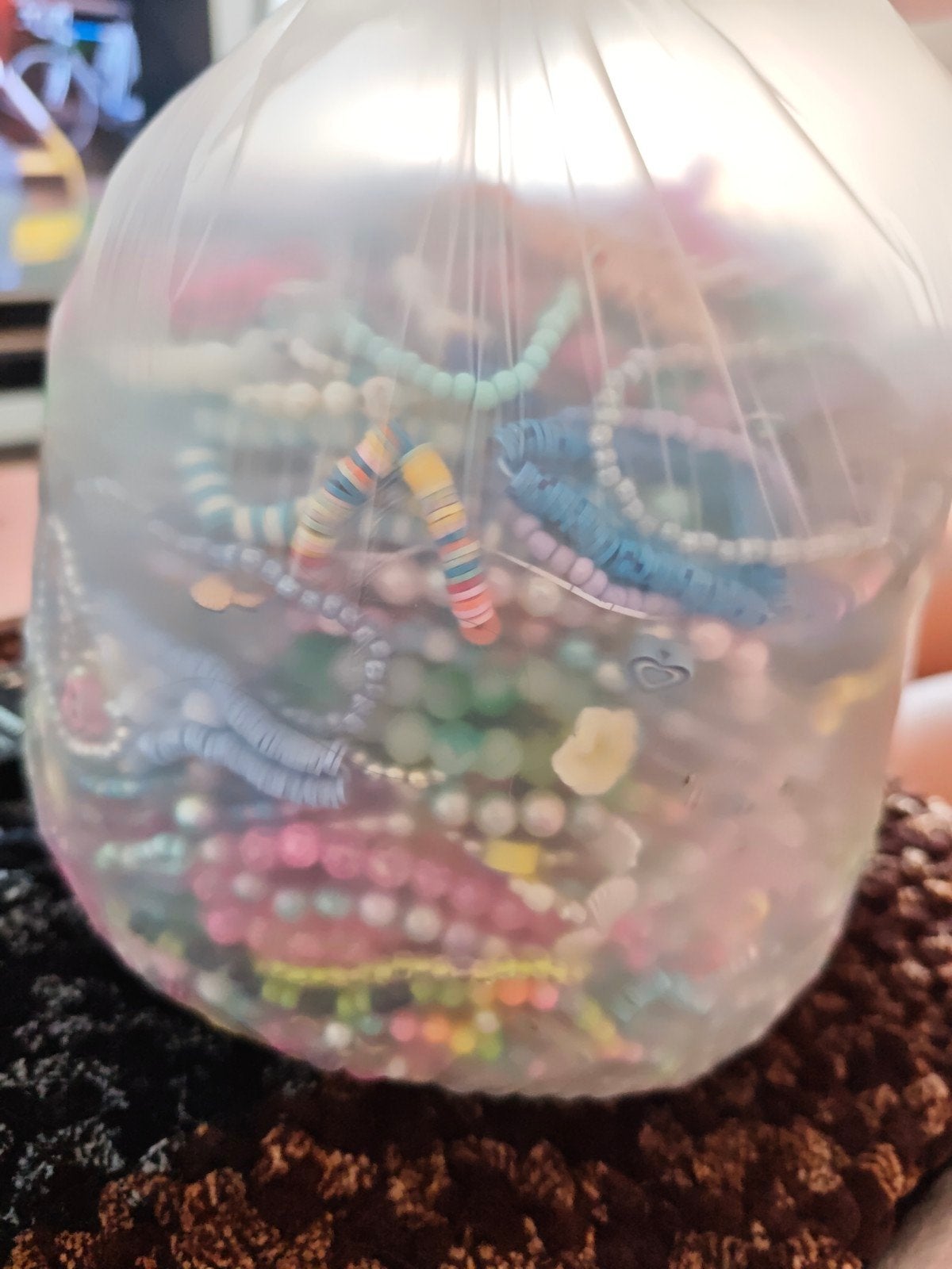 Zak met gemaakte armbandjes, Verzamelen, Mineralen en Fossielen, Ophalen