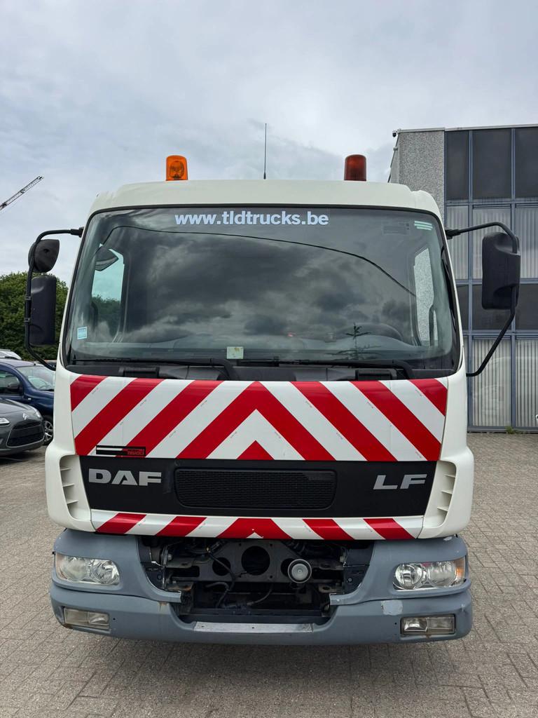 DAF LF 45 *BELGIAN TRUCK-FULL STEEL* (bj 2004), Auto's, Vrachtwagens, Achterwielaandrijving, 110 kW, Wit, Bedrijf