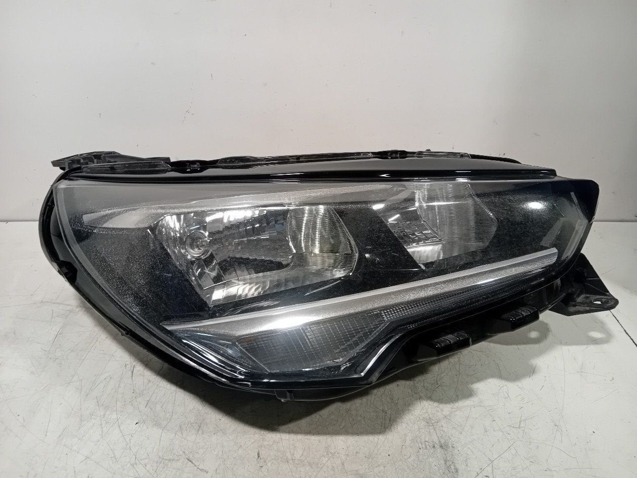 Koplamp rechts Opel Corsa, Onderdelen@venauto.nl, Van der Ven Autorecycling B.V., Ettenseweg 76, 4706 PB Roosendaal, The Netherlands