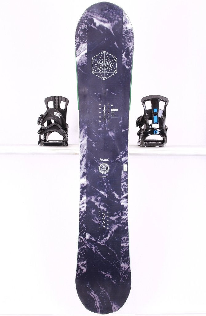 146; 149; 152 cm dames snowboard NITRO VICTORIA, Black/grey, Sport en Fitness, Verzenden, Gebruikt, Board