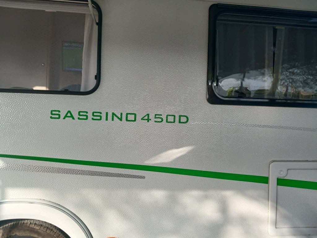 Caravan Sassino Style LMC 450D + airco+ luifel + mover, Vast bed, 7 tot 8 meter, Treinzit, Particulier