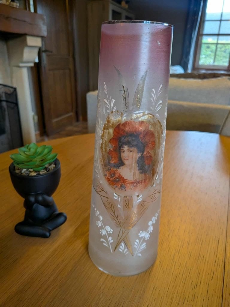 Vase ancien en verre émaillé, Enlèvement