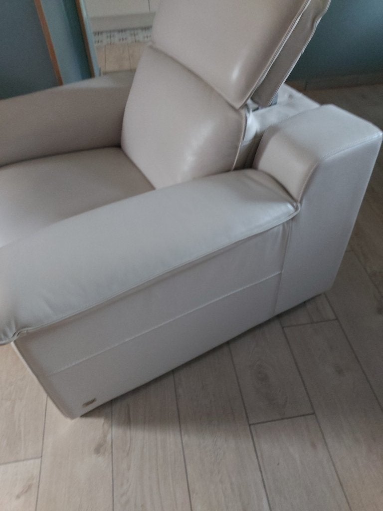Très beau fauteuil en cuir véritable électrique, 75 à 100 cm, Comme neuf, Enlèvement, Cuir