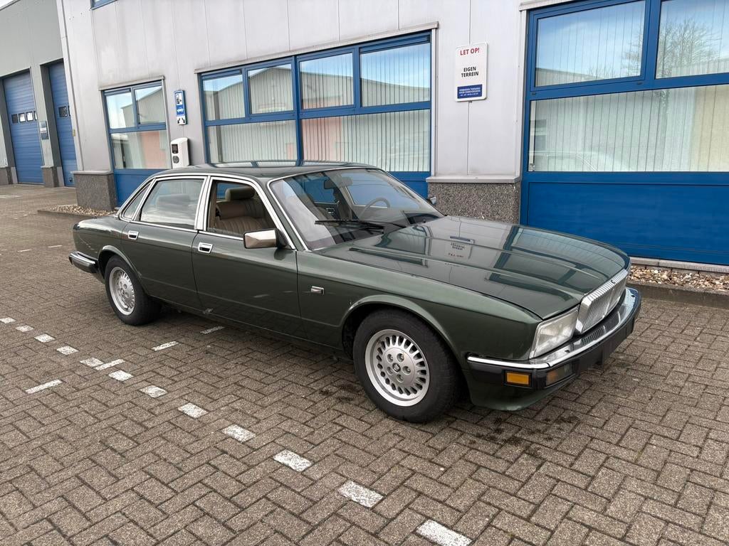 Jaguar XJ40 3.6 automatic 1987, Auto's, Automaat, 4 deurs, Achterwielaandrijving, Beige